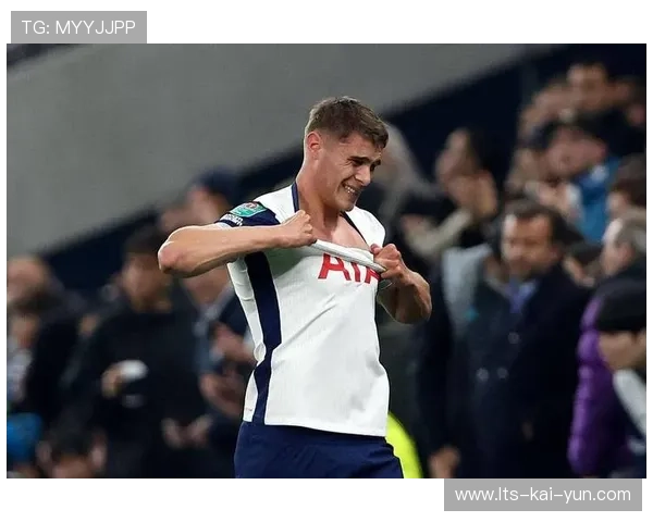 范德芬一条龙破门成欧冠经典，中后卫独闯龙潭展现个人能力